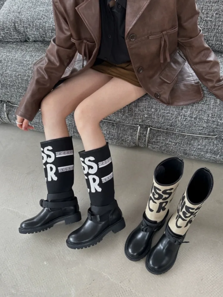 👟👟Ex-factory price 560👟👟 Dior color-blocking new boots for autumn and winter, the latest electric embroidery color-blocking letter logo for autumn and winter, round-toe high-top knight boots for women, Material: first-layer cowhide stitched with electric embroidery fabric, sheepskin lining for feet, original molded TPU outsole Size: 35-40 yards